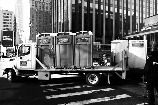 Portable Toilet Options We Offer in Deatsville, AL